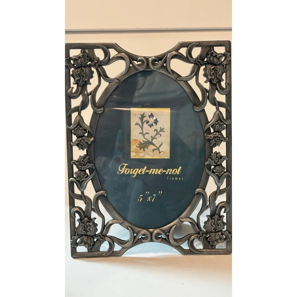 Forget-me-not Vintage Pewter Tone Floral Openwork 5x7 Oval Picture Frame